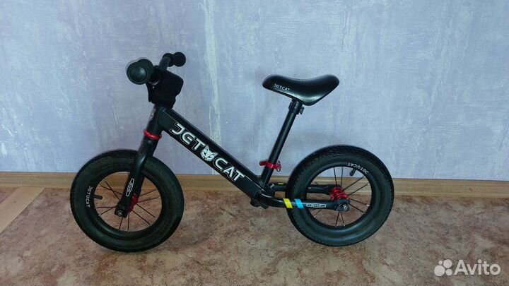 Легкий беговел jetcat 12 sport air pro lll (3 кг)