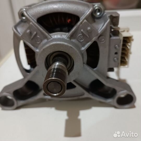 Двигатель от стиральной машины аристон