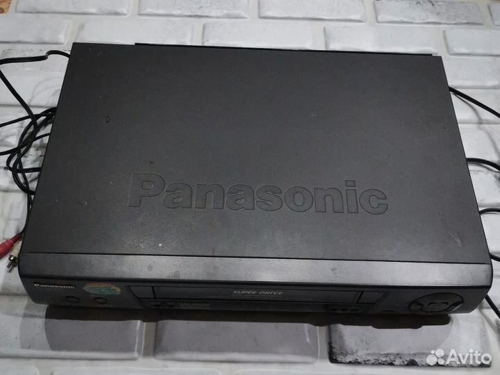 Видеомагнитофон Panasonic NV-sd420