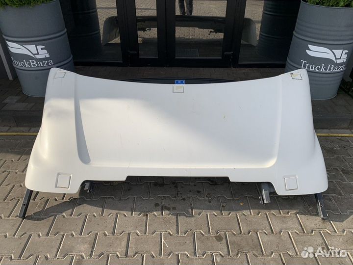 Спойлер кабины верхний