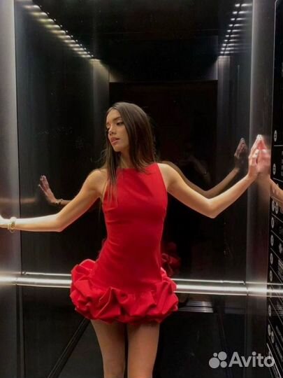 Платье мини с воланами Zara