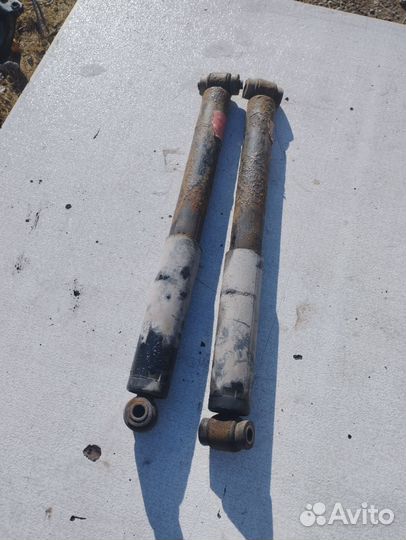 Задний амортизатор vоlvo 760 вольво 760, 740, 940