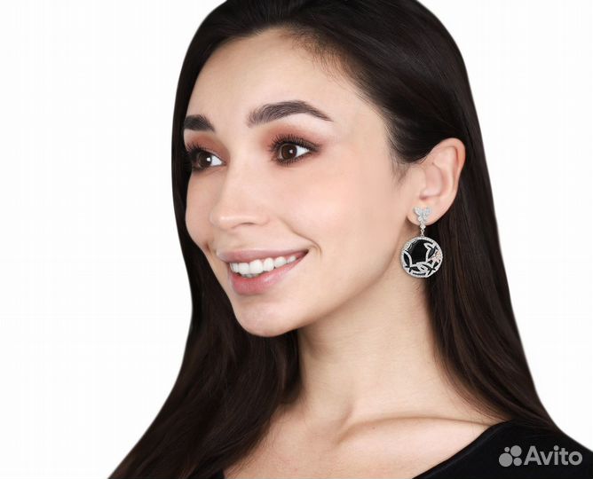 Золотые серьги с черным ониксом 11.50ct