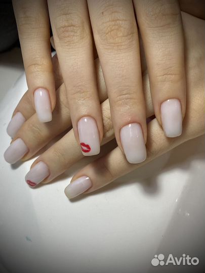 Услуги маникюра