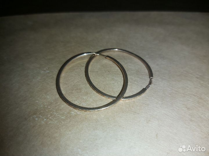 Золотые серьги