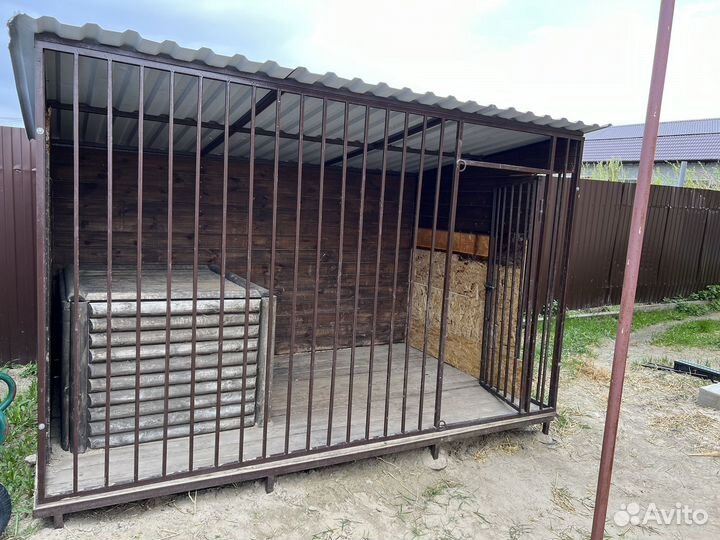 Вольер для собак с утеппленной будкой