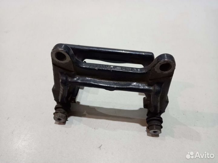 Скоба суппорта заднего 335 мм ауди а8 audi s8