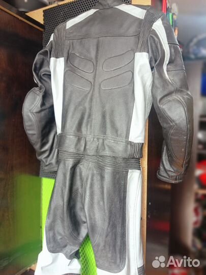 Мотокомбинезон кожаный