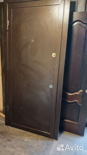 Дверь входная металлическая новая