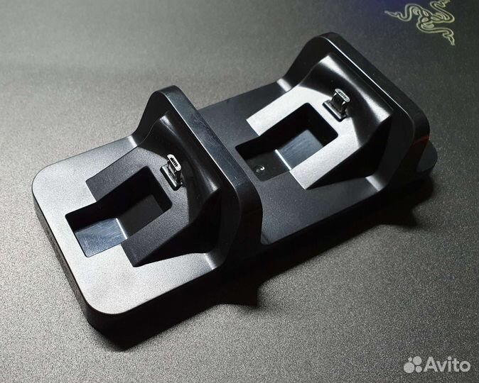 Докстанция для зарядки 2 геймпадов PS4