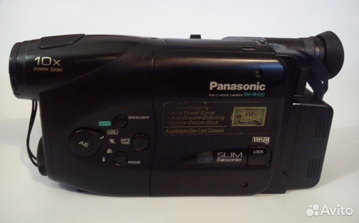 Видеокамера Panasonic NV-R100