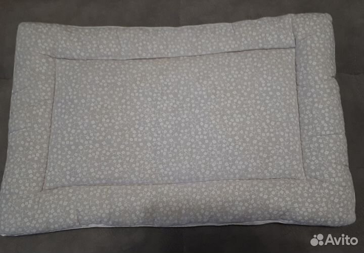 Подушка + комплект постельного белья в кроватку