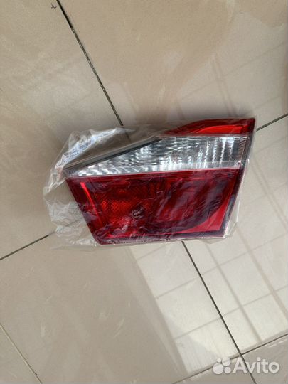 Две задней фары на camry 50
