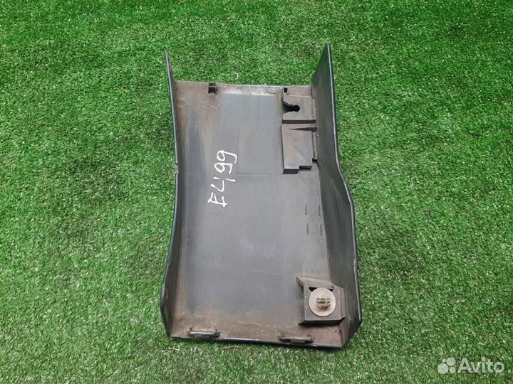 Накладка крыла переднего правого Suzuki Grand Vit