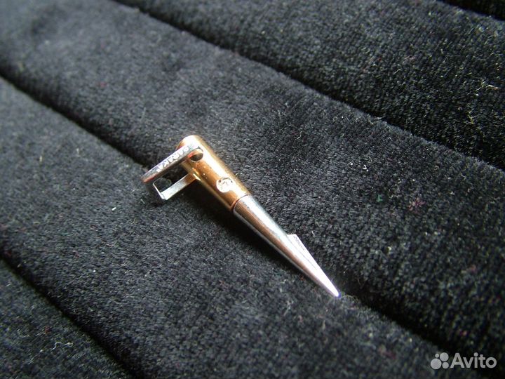 Кулон Подвеска baraka золото 750, бриллиант 0.04 c