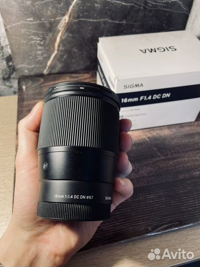Sigma 16mm f 1 4 Sony e