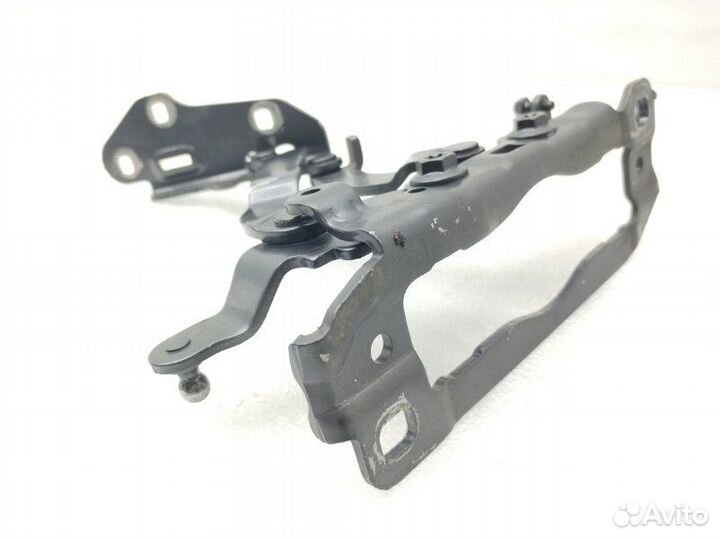 Петля капота передняя правая Mercedes-Benz C-Class