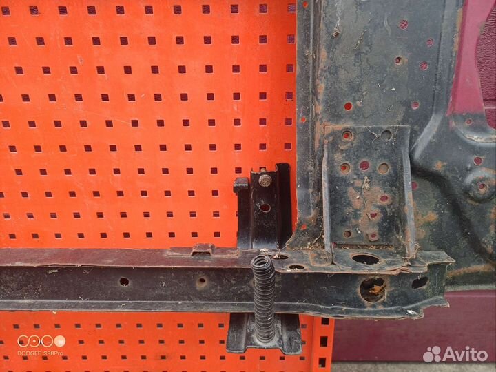 Панель телевизор Nissan Patrol y 60