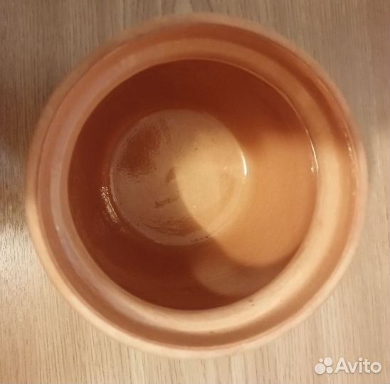 Глиняный кувшин, горшочки, салатники