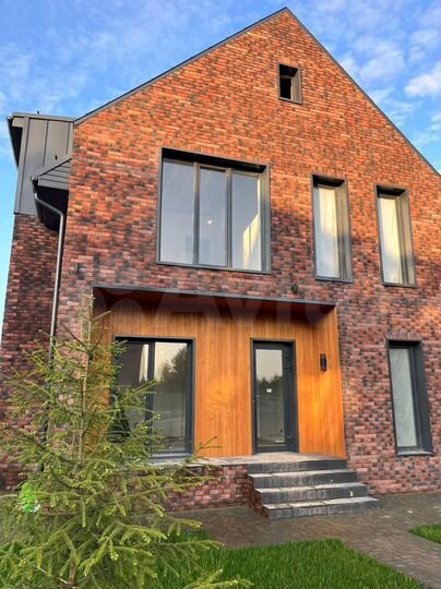 Коттедж 130 м² на участке 6 сот.