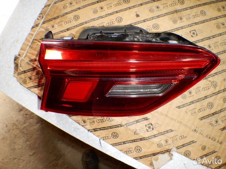 Фонарь левый внутренний Volkswagen Tiguan 2