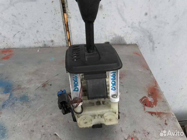 Селектор АКПП рычаг коробки передач Kia Spectra