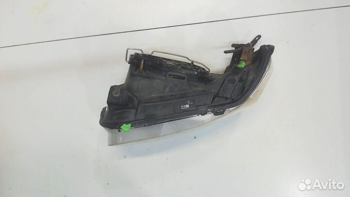 Фара (передняя) Ford Escape, 2006