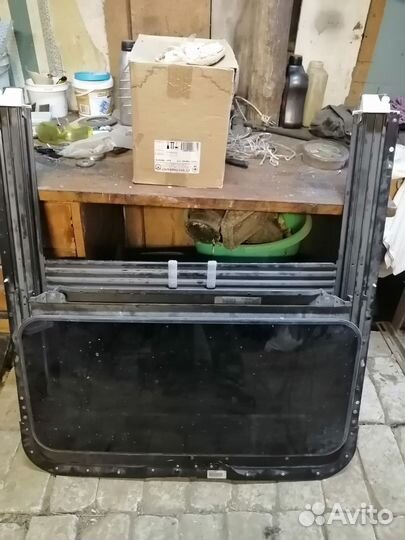 Люк автомобильный