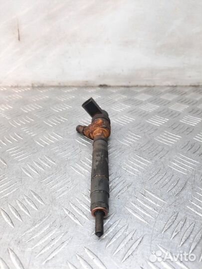 Форсунка Mercedes-Benz Vito минивэн 2.2 611980