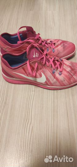 Кроссовки nike 42 размер 28см