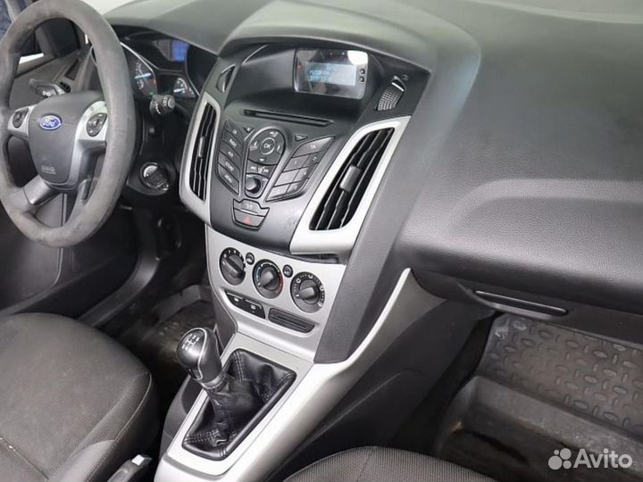 Ford Focus 1.6 МТ, 2013, 200 128 км