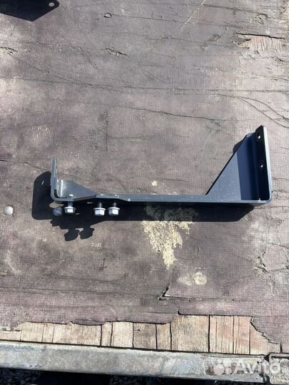 Кронштейн Мерседес Актрос 9615009337