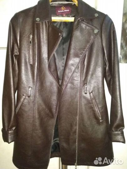 Плащ из экокожи