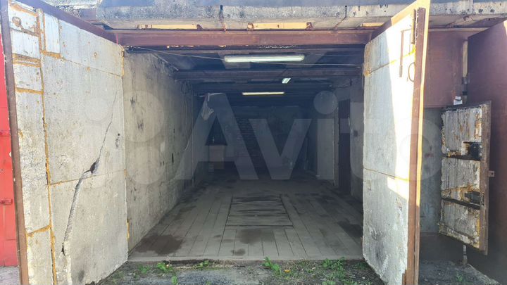 Гараж, > 30 м²