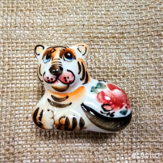 Статуэтки фарфор тигр, мышь с росписью гжель новые