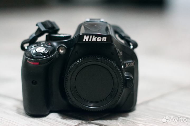 Зеркальный фотоаппарат Nikon D5200