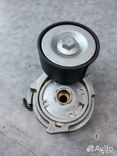 Натяжитель ремня мерседес