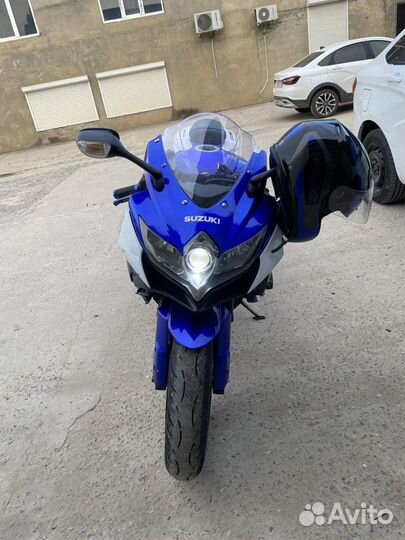 Suzuki gsx-r 750 k8