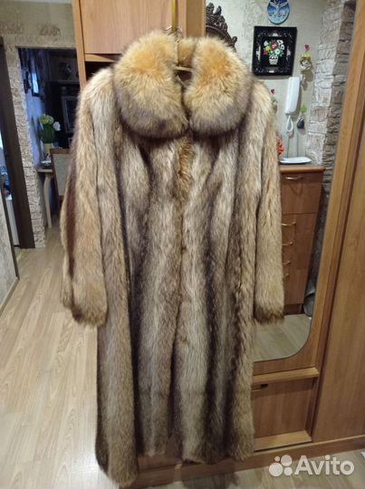 Шуба енотовая