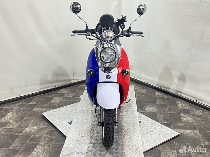 Скутер Vento Retro (49/150cc) + кофр Франция