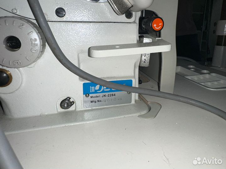 Промышленная машина juck JK-2284 (+стол)