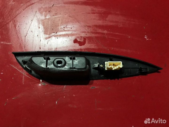 Кнопка стеклоподъемника задняя левая Mazda 6 GG