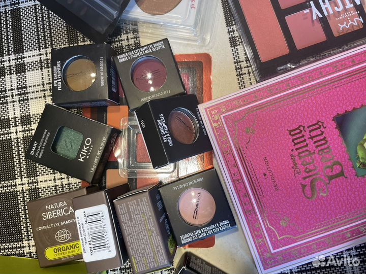 Косметика люксовая тени, тушь, для бровей