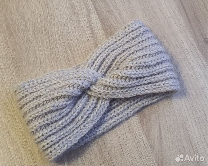 Повязка на голову вязаная