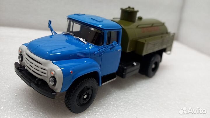 1:43 ЗИЛ-130 бензовоз