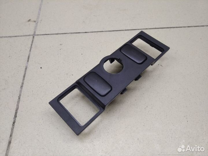 Накладка (кузов внутри) Pajero/Montero Sport (KH)