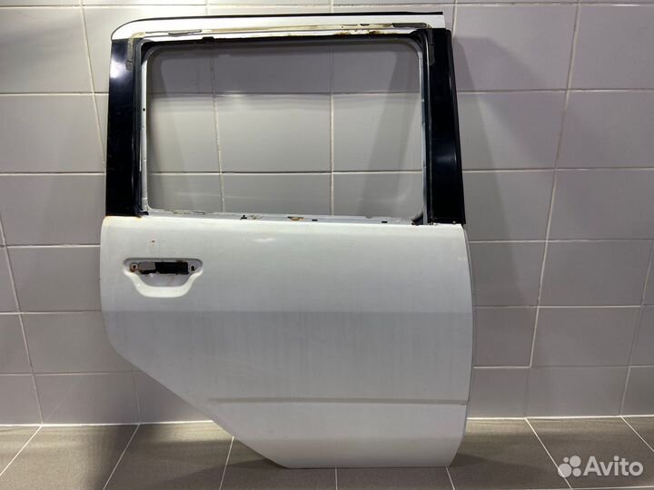 Дверь задняя правая Nissan Cube 1999 г