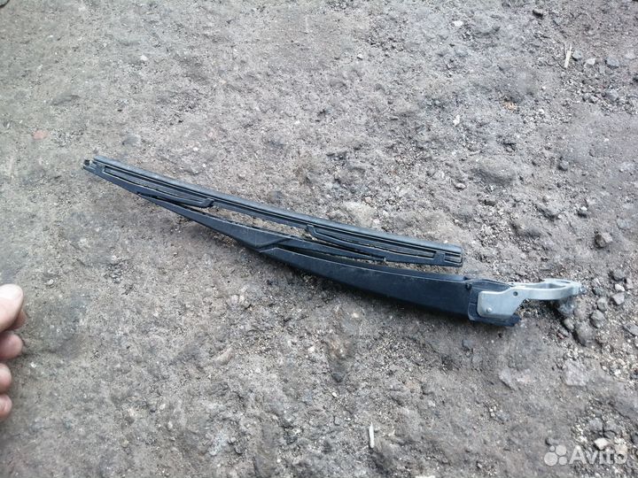 Поводок заднего стеклоочистителя Ford Focus 3 хетч