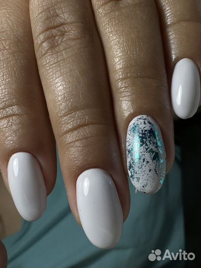 Маникюр, педикюр, наращивание ногтей