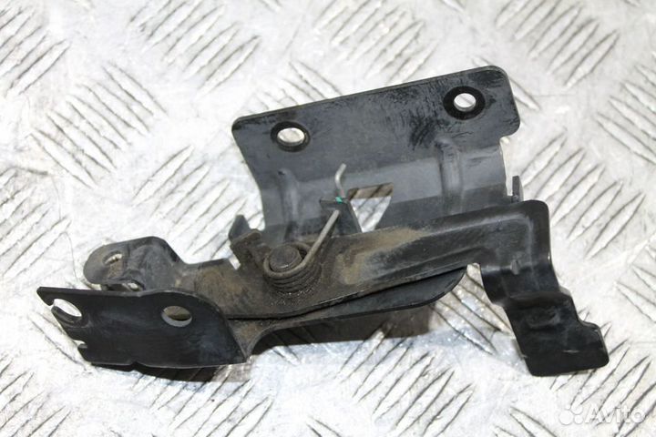 Рычаг открытия капота Nissan Teana 32 J32
